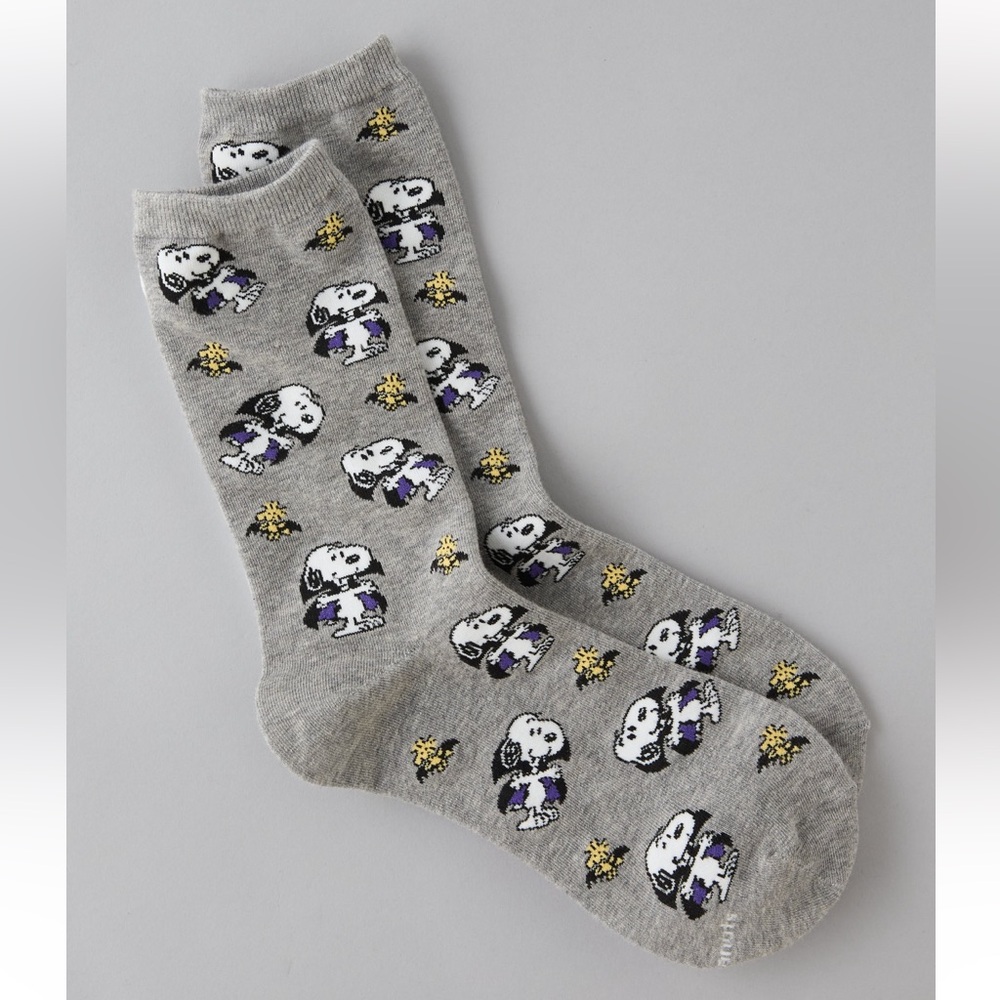 🆕🦅AE VAMPIRE SNOOPY CREW SOCKS
